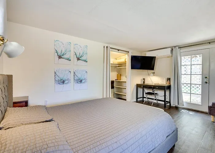 5 Mi To Dtwn: Pet-friendly W/ Yard Apartment Phoenix