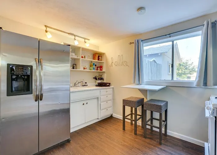 Apartment 5 Mi To Dtwn: Pet-friendly W/ Yard Phoenix