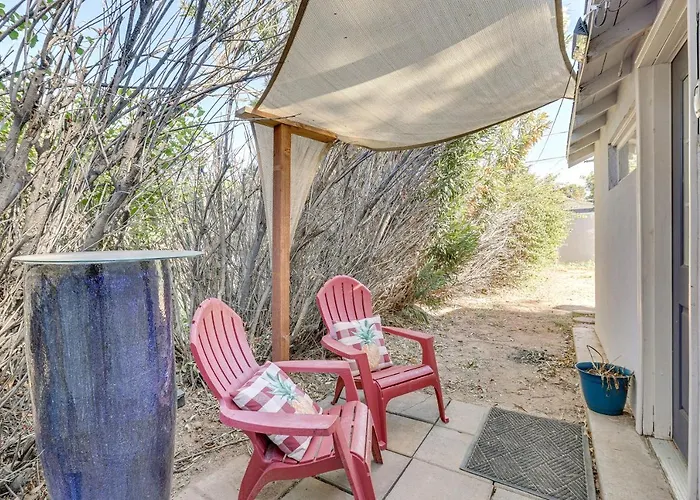 Apartment 5 Mi To Dtwn: Pet-friendly W/ Yard *