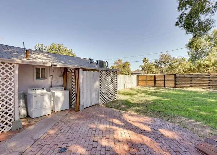 5 Mi To Dtwn: Pet-friendly W/ Yard Apartment *