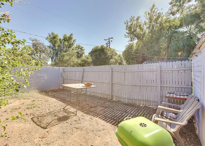 5 Mi To Dtwn: Pet-friendly W/ Yard Phoenix