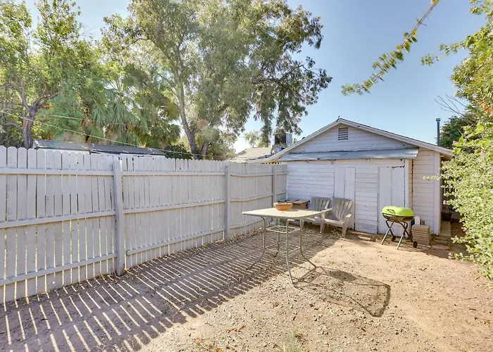 5 Mi To Dtwn: Pet-friendly W/ Yard *