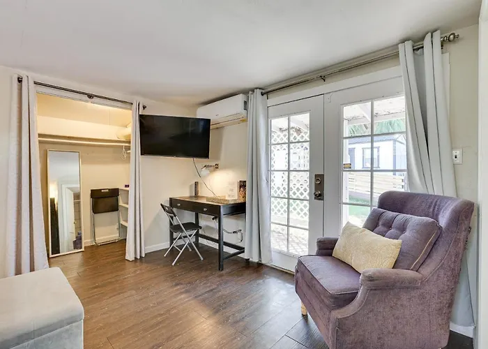 5 Mi To Dtwn: Pet-friendly W/ Yard Apartment *