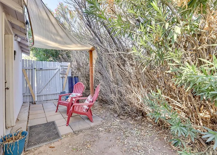 5 Mi To Dtwn: Pet-friendly W/ Yard Phoenix